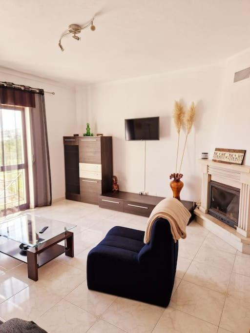 Apartamento Armanbel Apartment เซซิมบรา ภายนอก รูปภาพ